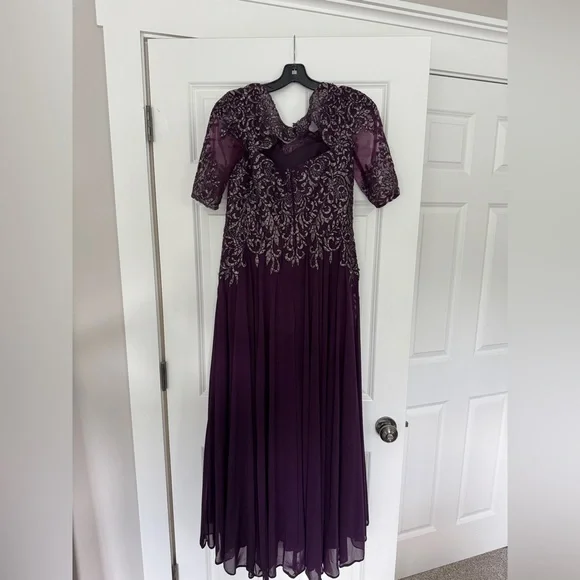 Elegant Purple Evening Gown - Picture 6 of 9